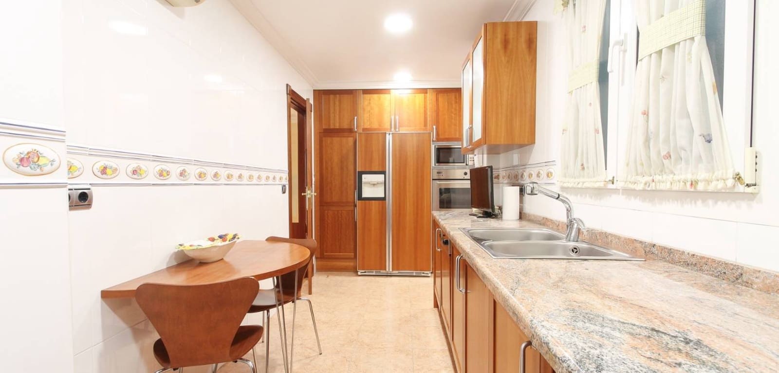 3 bedroom Apartment for sale in Alicante / Alacant city - € 990,000 (Ref: 8944927)
