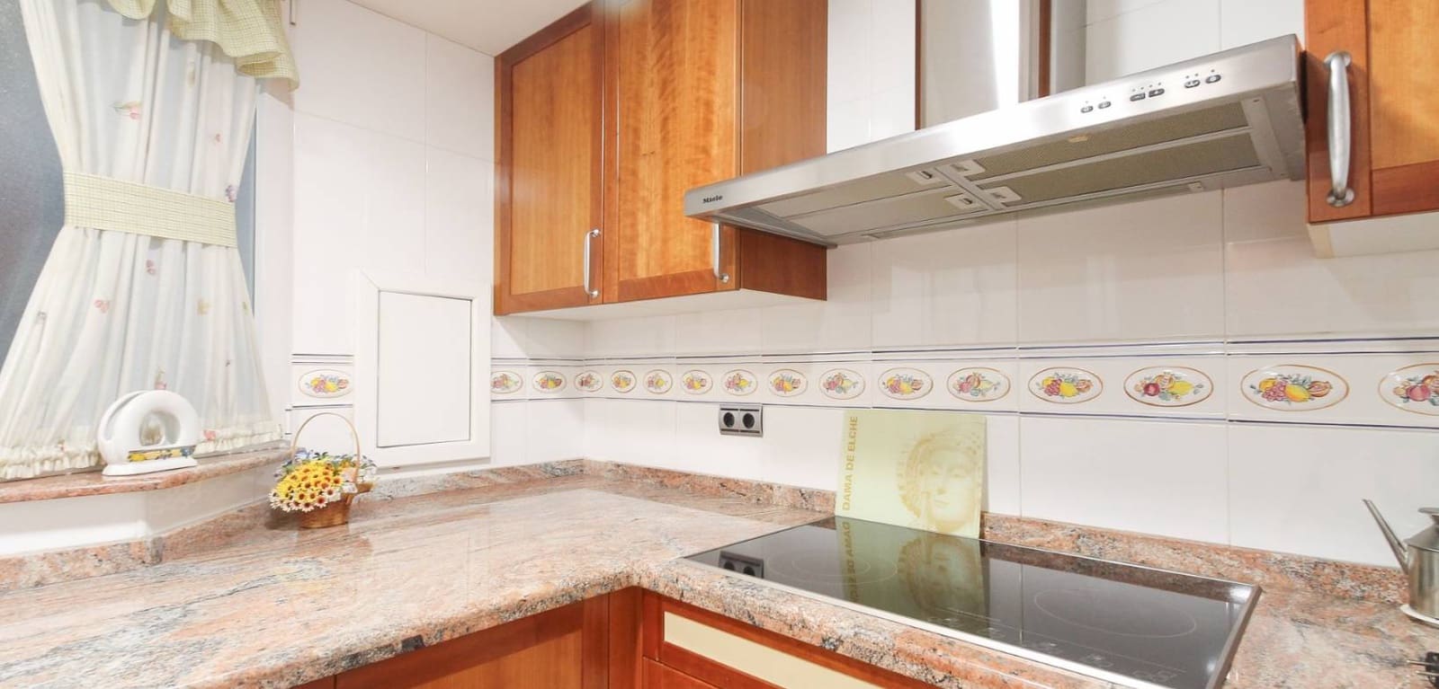 3 bedroom Apartment for sale in Alicante / Alacant city - € 990,000 (Ref: 8944927)