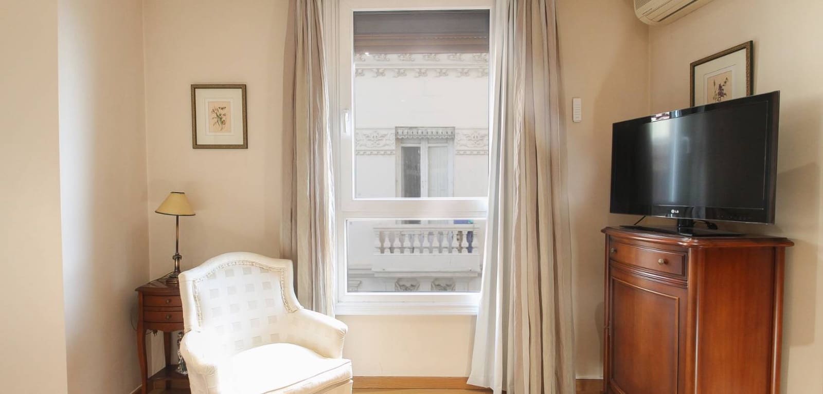 3 bedroom Apartment for sale in Alicante / Alacant city - € 990,000 (Ref: 8944927)