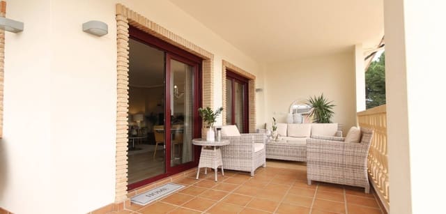 Chalet de 6 habitaciones en Los Balcones en venta con piscina - 699.000 € (Ref: 8998104)