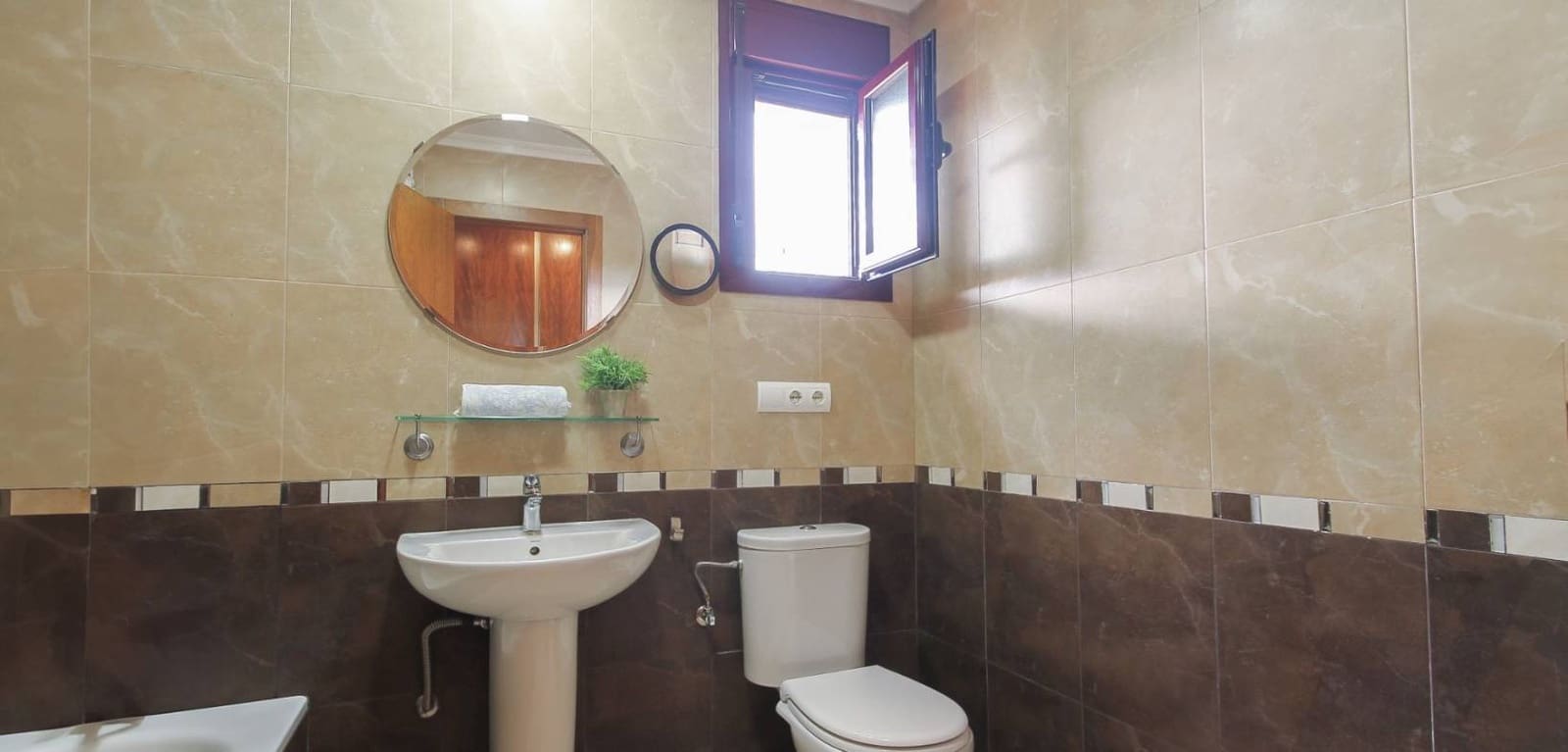 Chalet de 6 habitaciones en Los Balcones en venta con piscina - 699.000 € (Ref: 8998104)