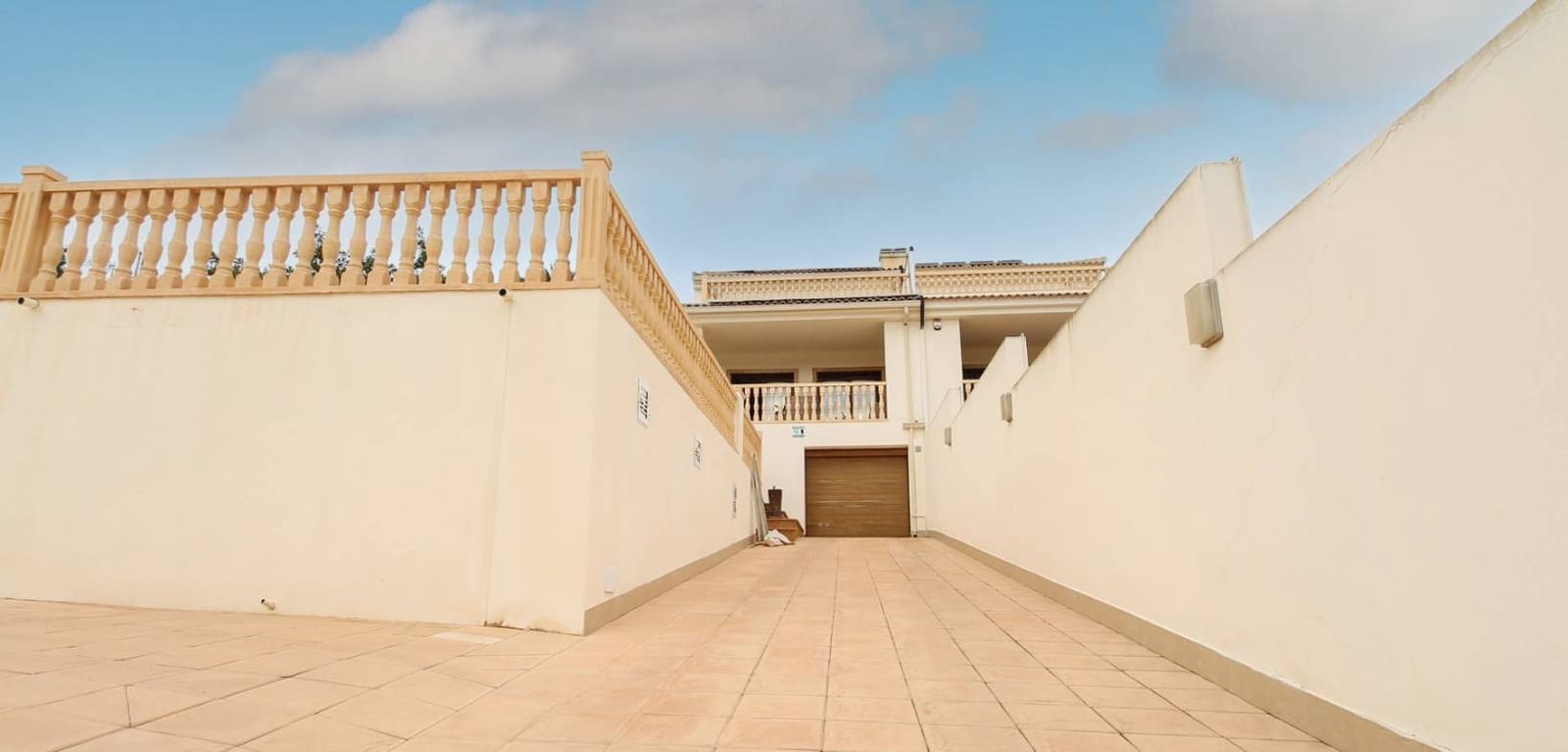 Chalet de 6 habitaciones en Los Balcones en venta con piscina - 699.000 € (Ref: 8998104)
