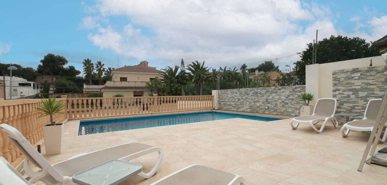 Chalet de 6 habitaciones en Los Balcones en venta con piscina - 699.000 € (Ref: 8998104)