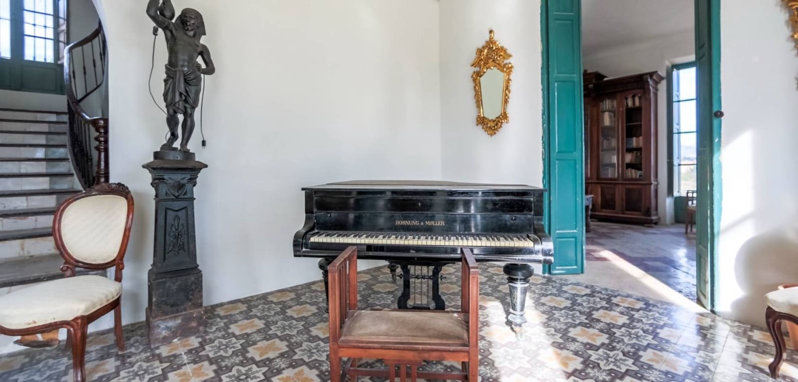 7 soveværelse Villa til salg i Alicante by med garage - € 1.175.000 (Ref: 9101605)