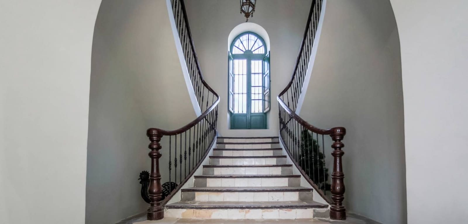 7 soveværelse Villa til salg i Alicante by med garage - € 1.175.000 (Ref: 9101605)