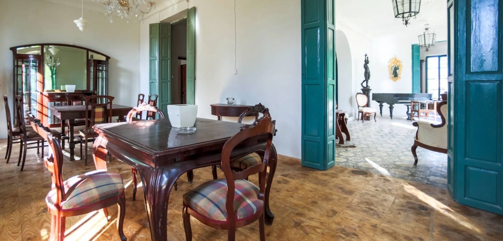 7 soveværelse Villa til salg i Alicante by med garage - € 1.175.000 (Ref: 9101605)