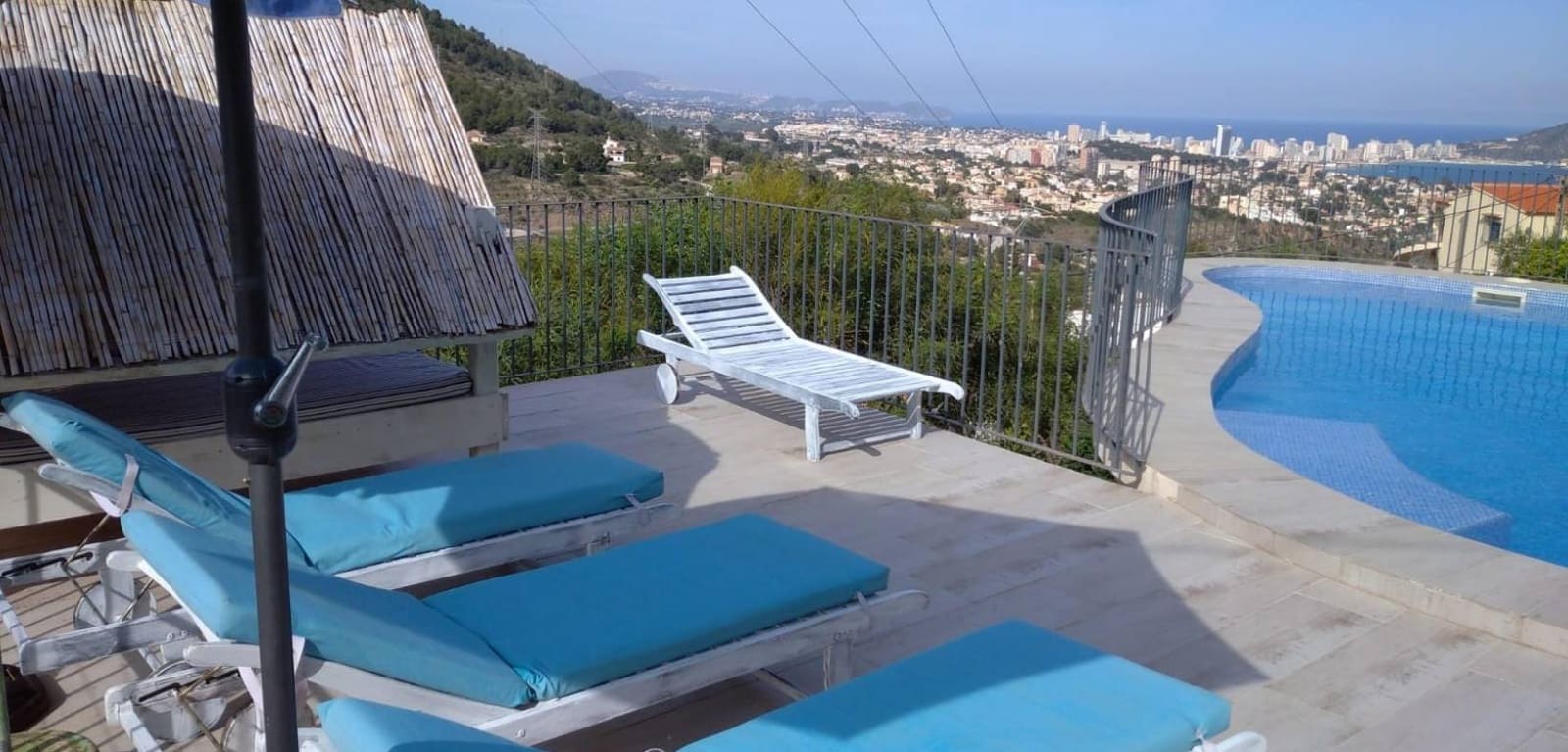 5 makuuhuone Huvila myytävänä paikassa Calpe / Calp mukana uima-altaan 
autotalli - 635 000 € (Ref: 9109319)