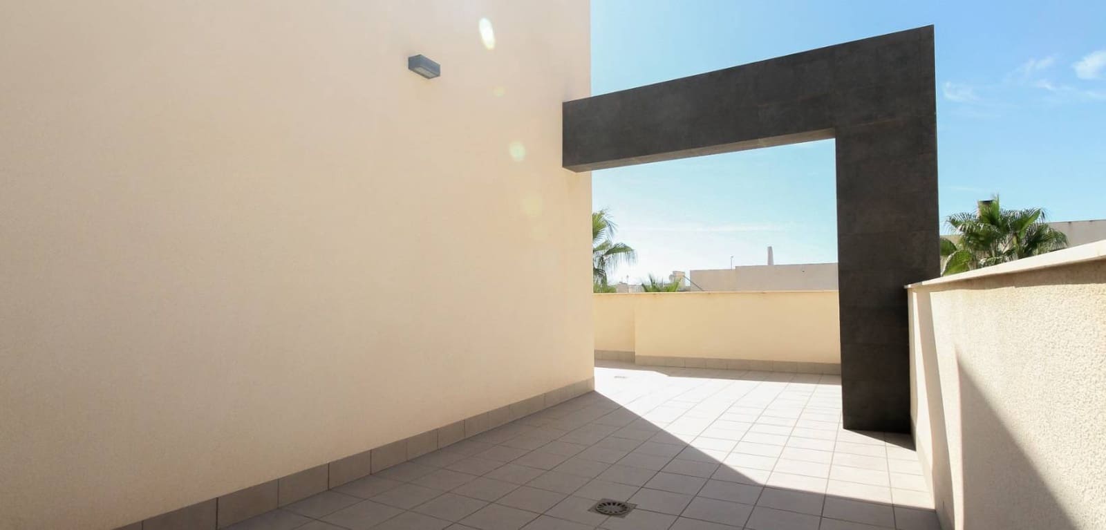 4 makuuhuone Huvila myytävänä paikassa Aguas Nuevas mukana uima-altaan 
autotalli - 1 190 000 € (Ref: 9231242)