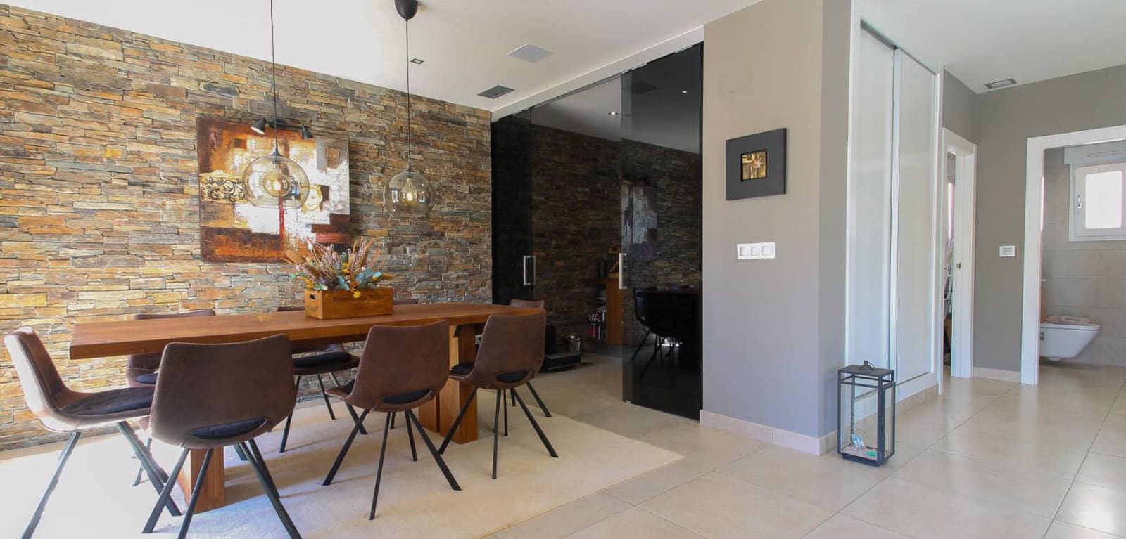 4 makuuhuone Huvila myytävänä paikassa Aguas Nuevas mukana uima-altaan 
autotalli - 1 190 000 € (Ref: 9231242)