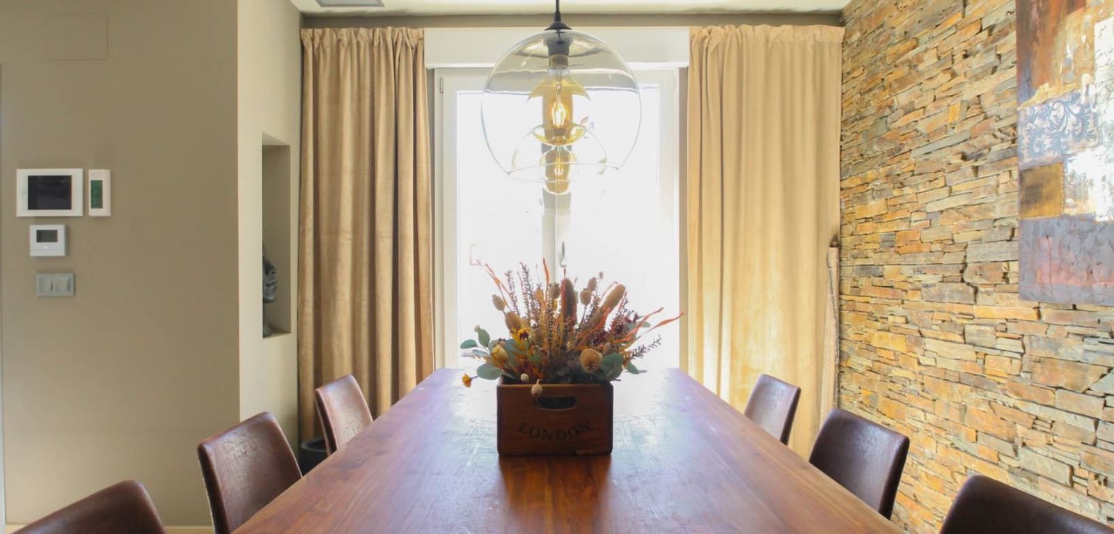 4 makuuhuone Huvila myytävänä paikassa Aguas Nuevas mukana uima-altaan 
autotalli - 1 190 000 € (Ref: 9231242)