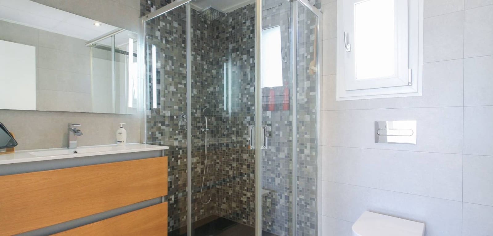 4 makuuhuone Huvila myytävänä paikassa Aguas Nuevas mukana uima-altaan 
autotalli - 1 190 000 € (Ref: 9231242)