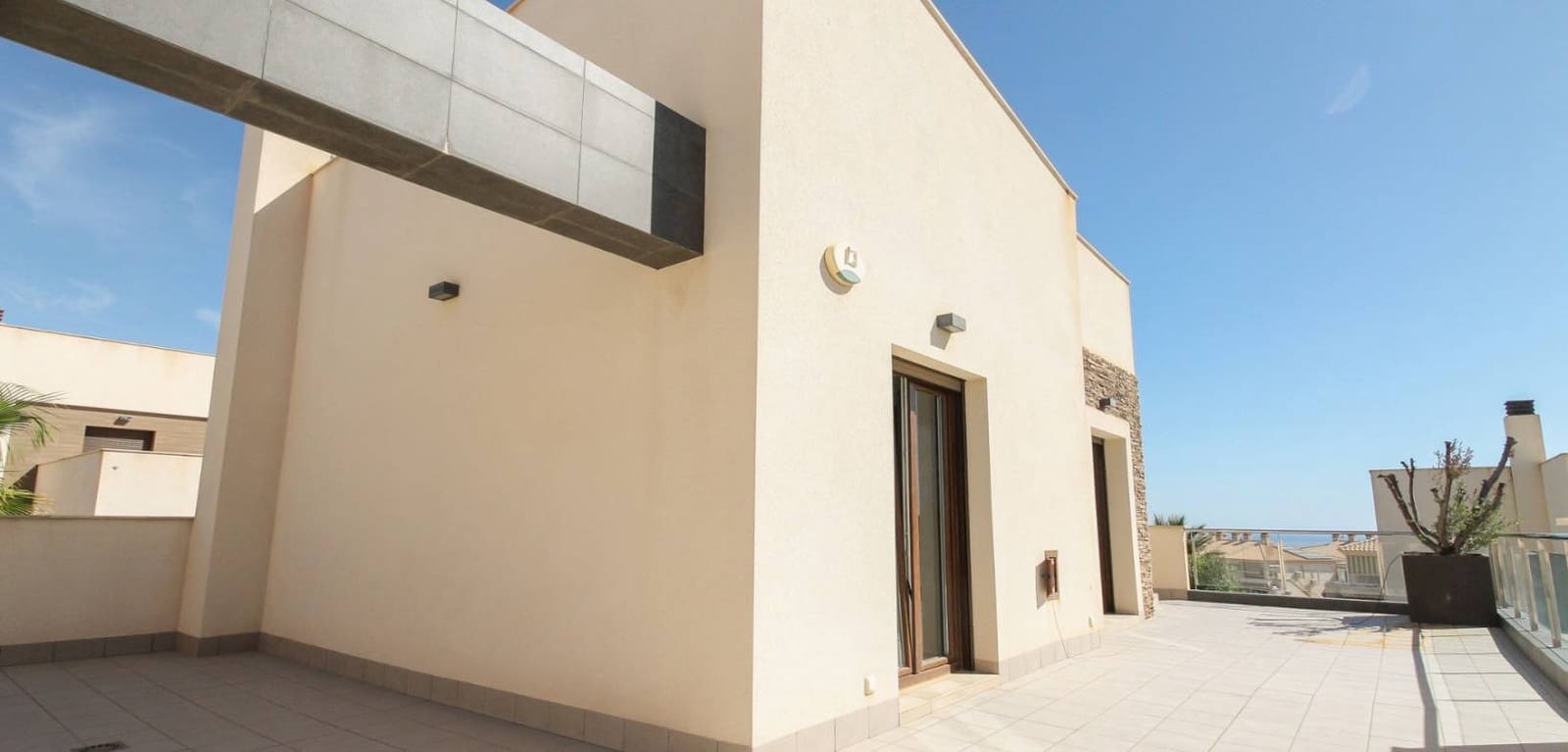 4 makuuhuone Huvila myytävänä paikassa Aguas Nuevas mukana uima-altaan 
autotalli - 1 190 000 € (Ref: 9231242)