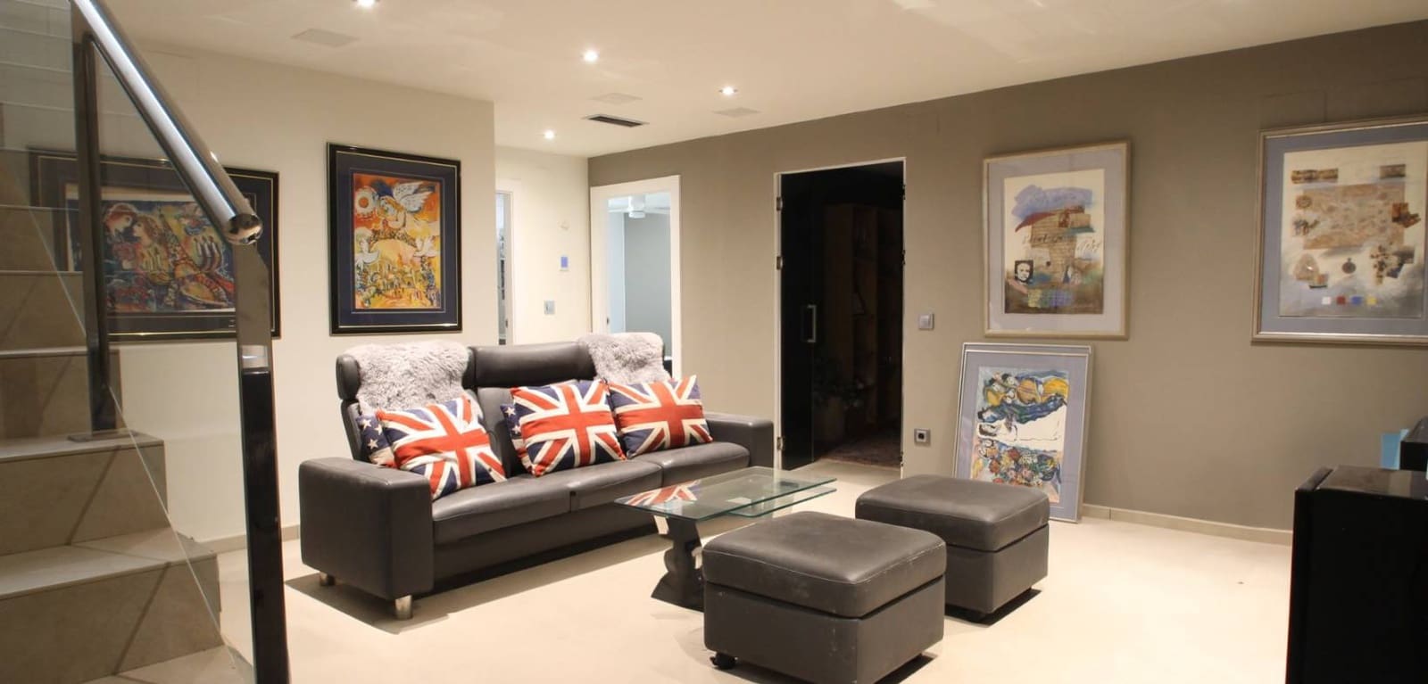 4 makuuhuone Huvila myytävänä paikassa Aguas Nuevas mukana uima-altaan 
autotalli - 1 190 000 € (Ref: 9231242)