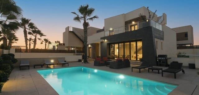 4 bedroom Villa for sale in Aguas Nuevas, Torrevieja with pool garage - € 1,190,000 (Ref: 9231242)