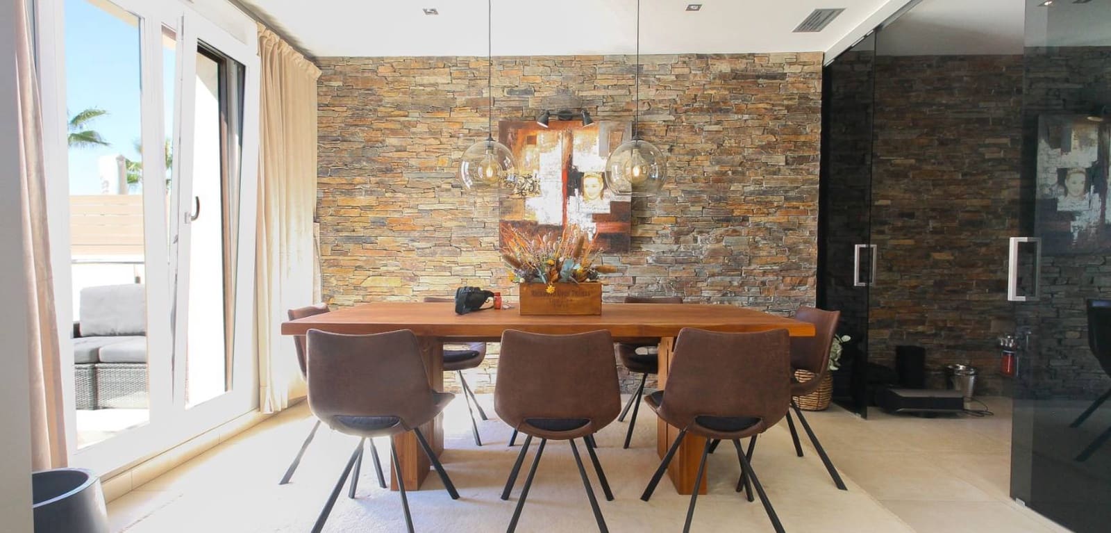 4 makuuhuone Huvila myytävänä paikassa Aguas Nuevas mukana uima-altaan 
autotalli - 1 190 000 € (Ref: 9231242)