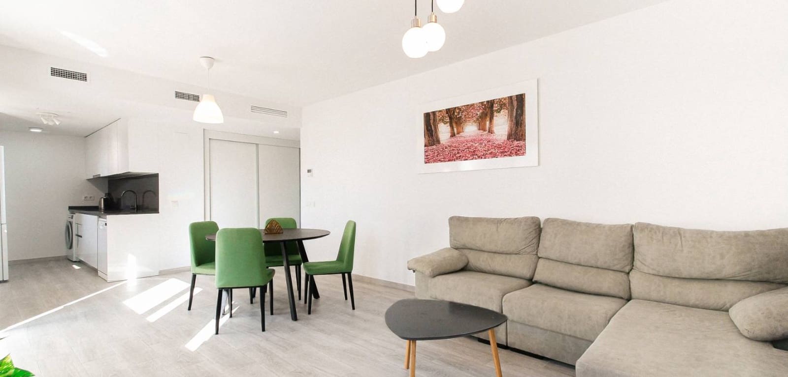 3 camera da letto Appartamento da affittare in Playa de San Juan con piscina garage - 1.900 € (Rif: 9447332)