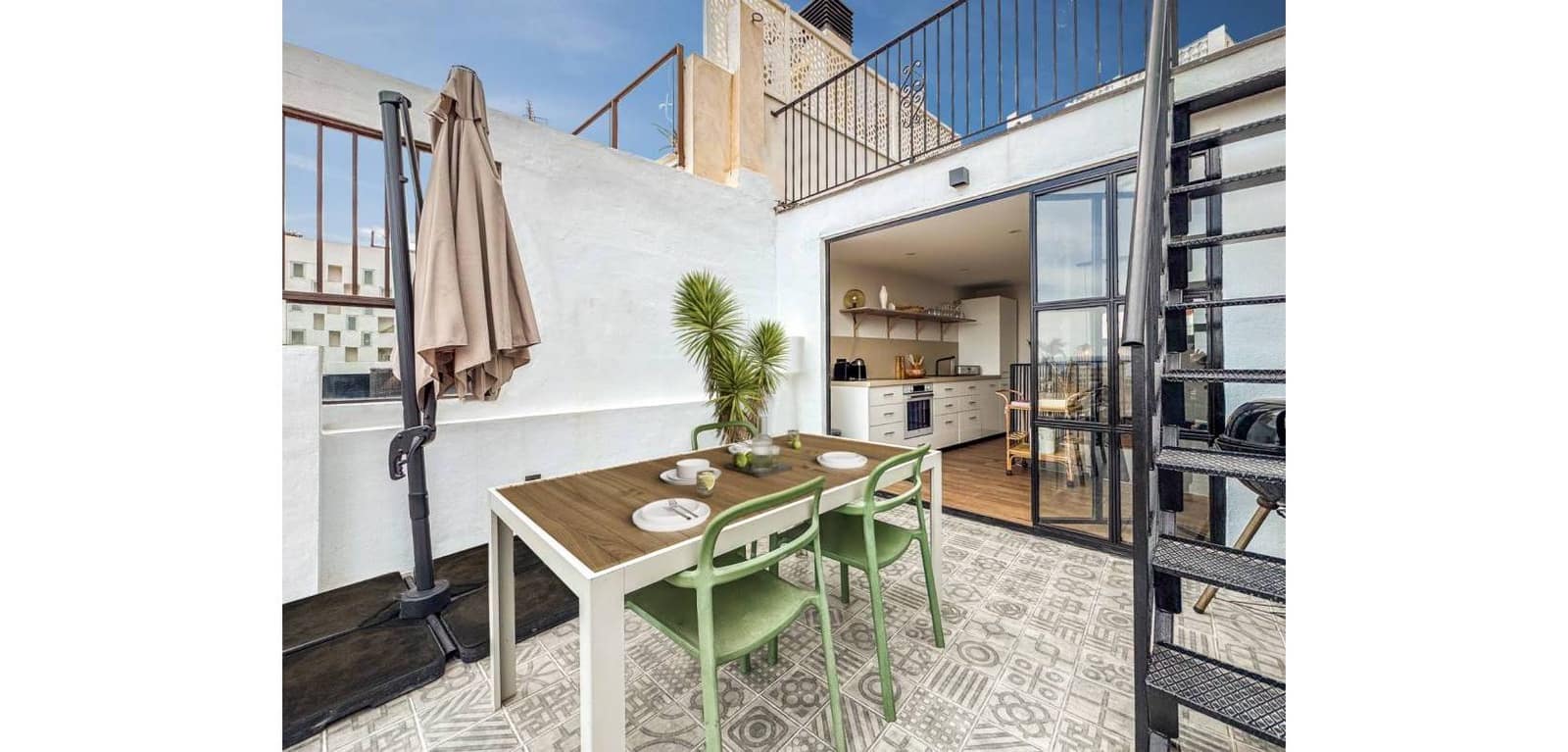 2 bedroom Apartment for sale in Alicante / Alacant city - € 550,000 (Ref: 9499933)