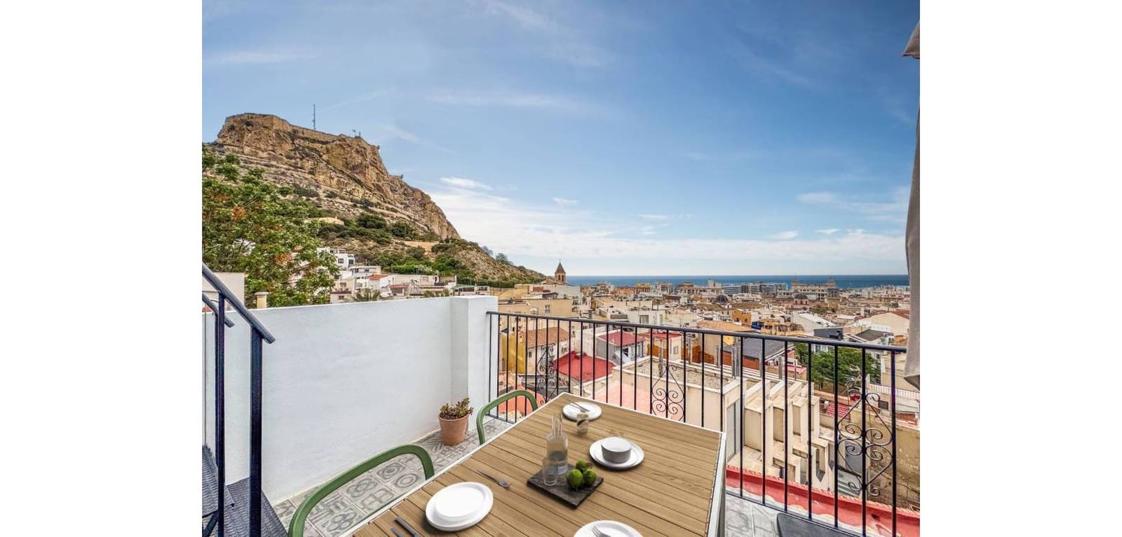 2 bedroom Apartment for sale in Alicante / Alacant city - € 550,000 (Ref: 9499933)