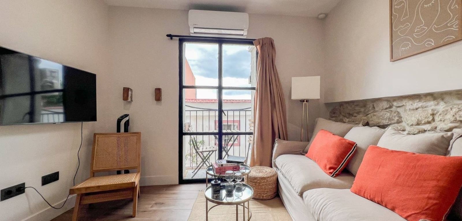 2 bedroom Apartment for sale in Alicante / Alacant city - € 550,000 (Ref: 9499933)