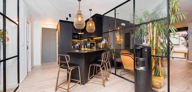 1 soveværelse Erhverv til salg i Barrio del Centro, Alicante by - € 399.000 (Ref: 9723561)