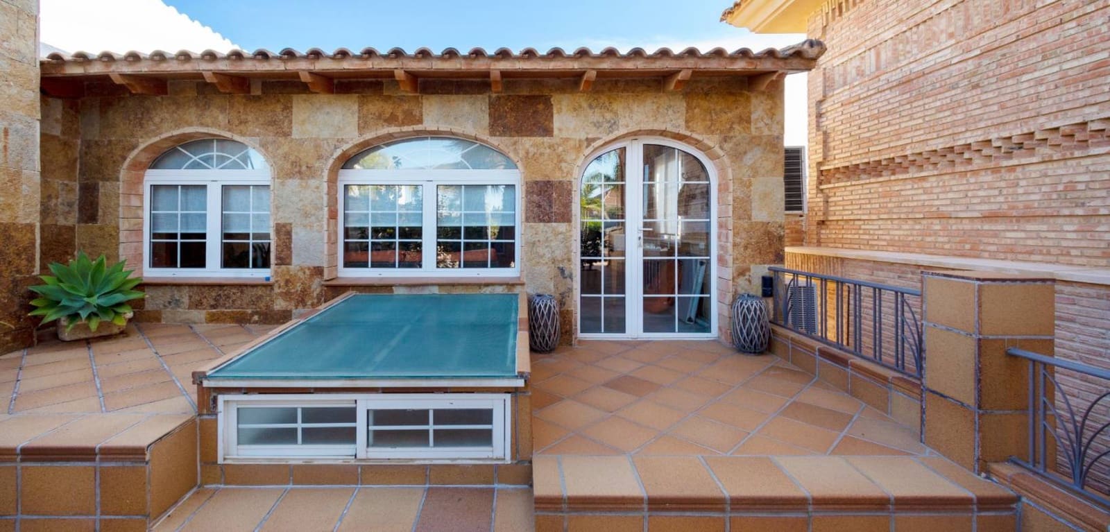 4 sypialnia Willa na sprzedaż w San Vicente / Sant Vicent del Raspeig z basenem garażem - 929 000 € (Ref: 9750946)