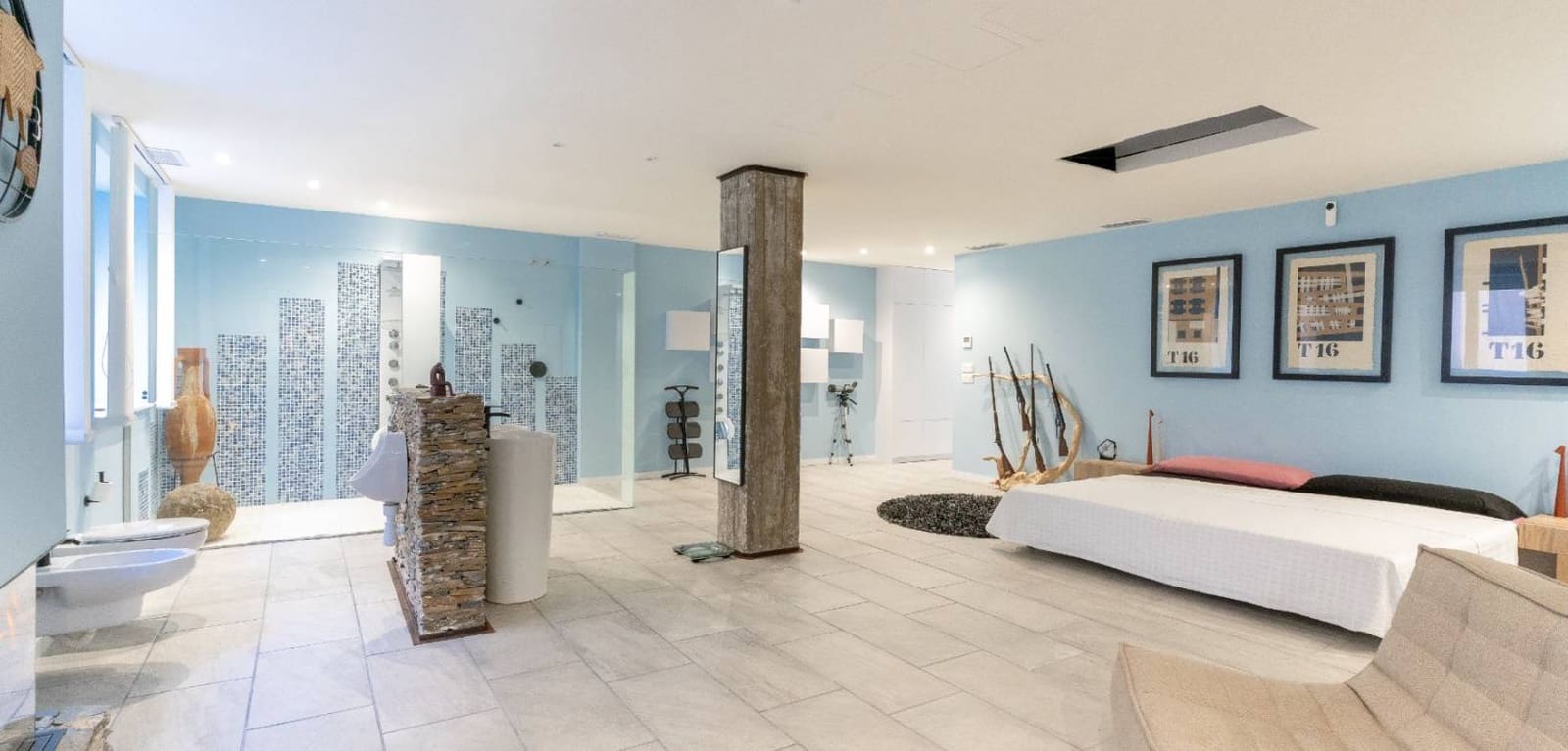 2 bedroom Apartment for sale in Alicante / Alacant city - € 1,100,000 (Ref: 9772043)