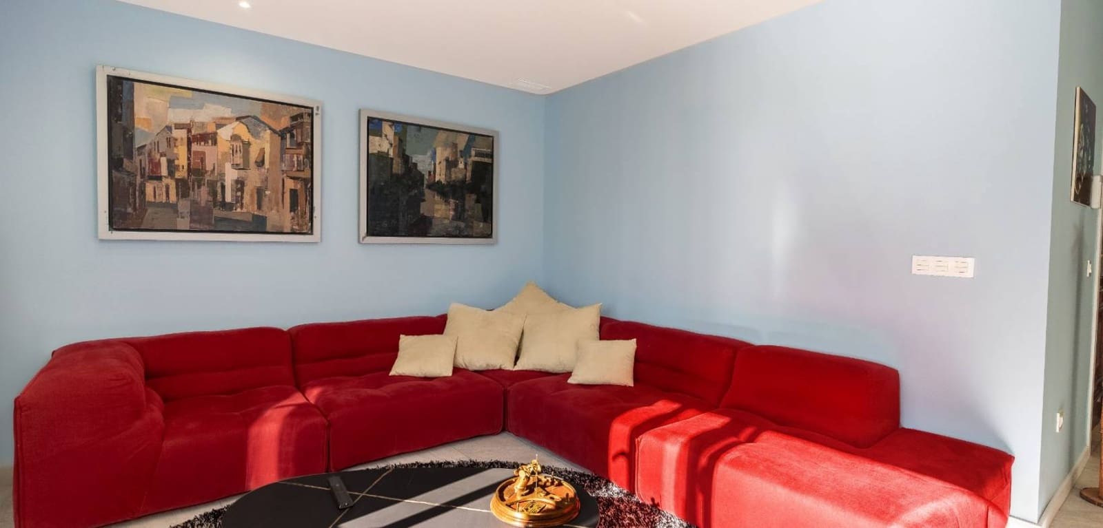 2 bedroom Apartment for sale in Alicante / Alacant city - € 1,100,000 (Ref: 9772043)