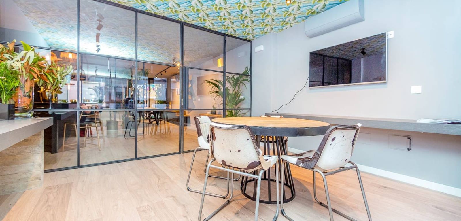 1 bedroom Commercial for rent in Alicante / Alacant city - € 2,200 (Ref: 9938593)