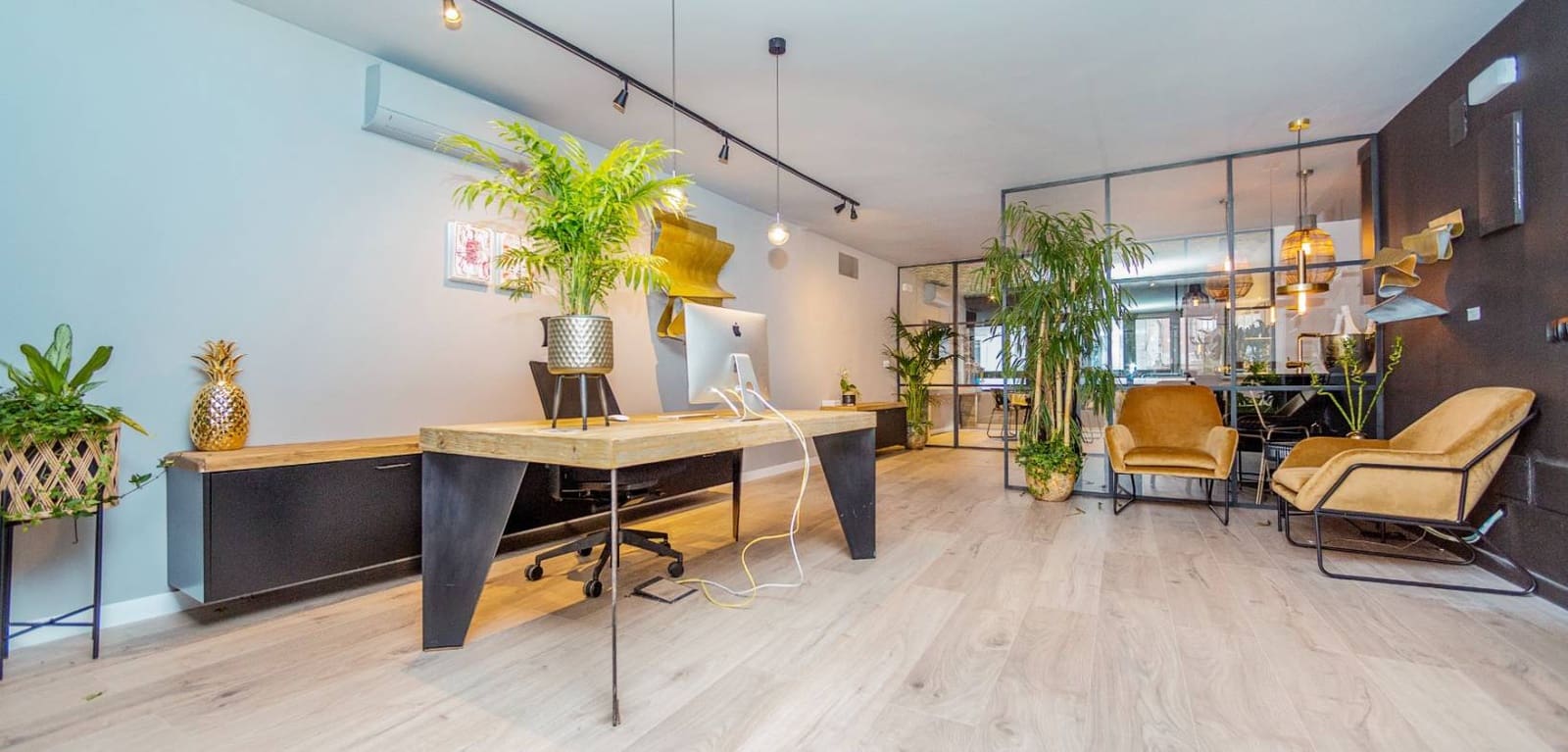 1 bedroom Commercial for rent in Alicante / Alacant city - € 2,200 (Ref: 9938593)