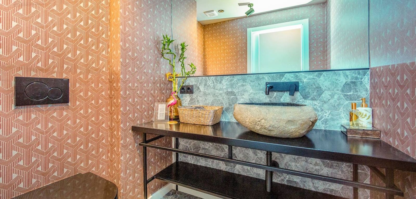 1 bedroom Commercial for rent in Alicante / Alacant city - € 2,200 (Ref: 9938593)