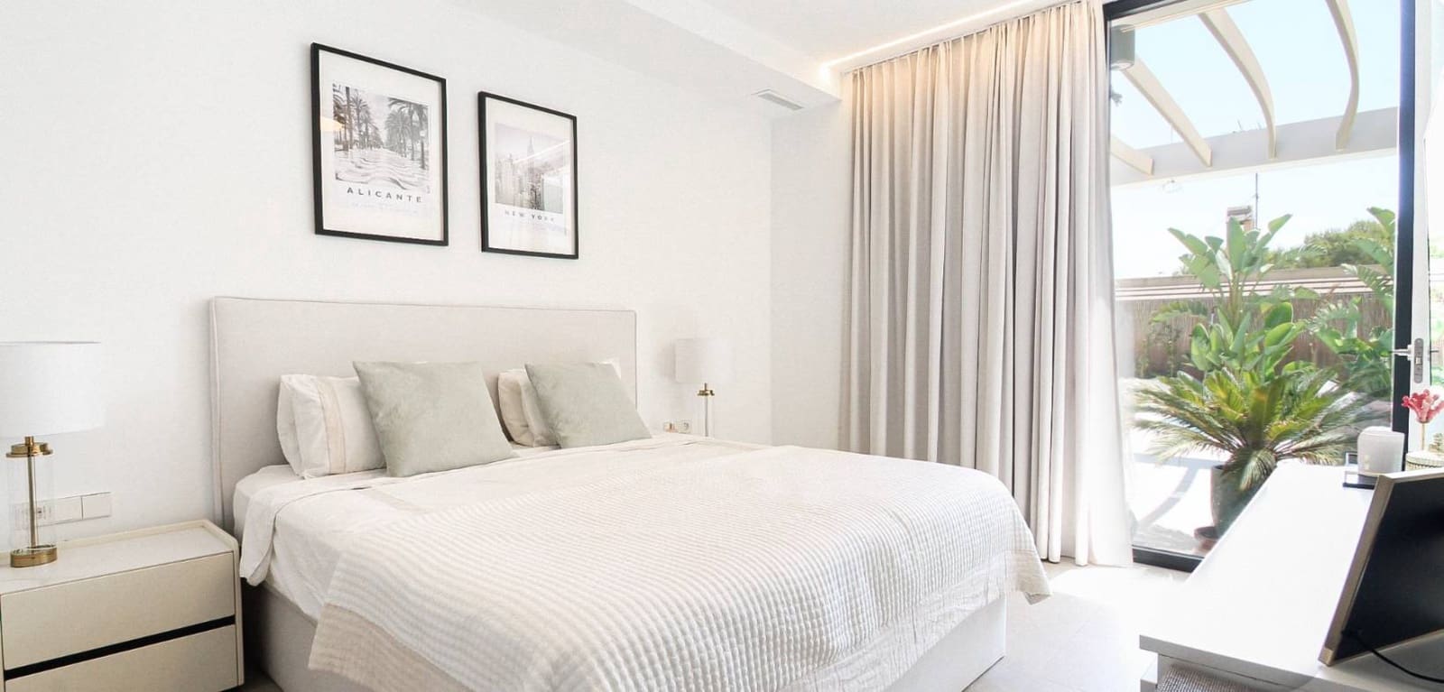 3 slaapkamer Villa te koop in Orihuela Costa met zwembad garage - € 749.000 (Ref: 9987188)