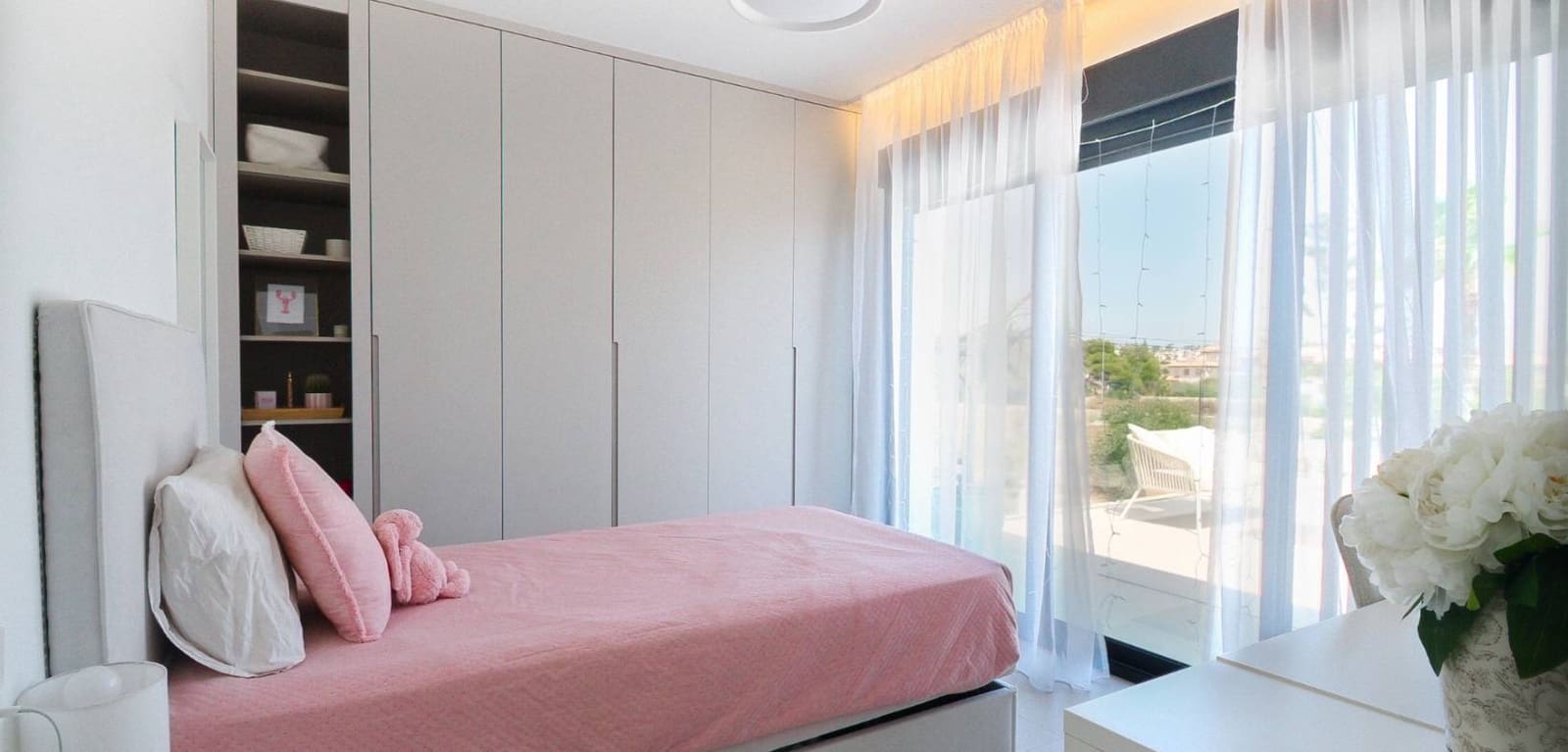 3 slaapkamer Villa te koop in Orihuela Costa met zwembad garage - € 749.000 (Ref: 9987188)