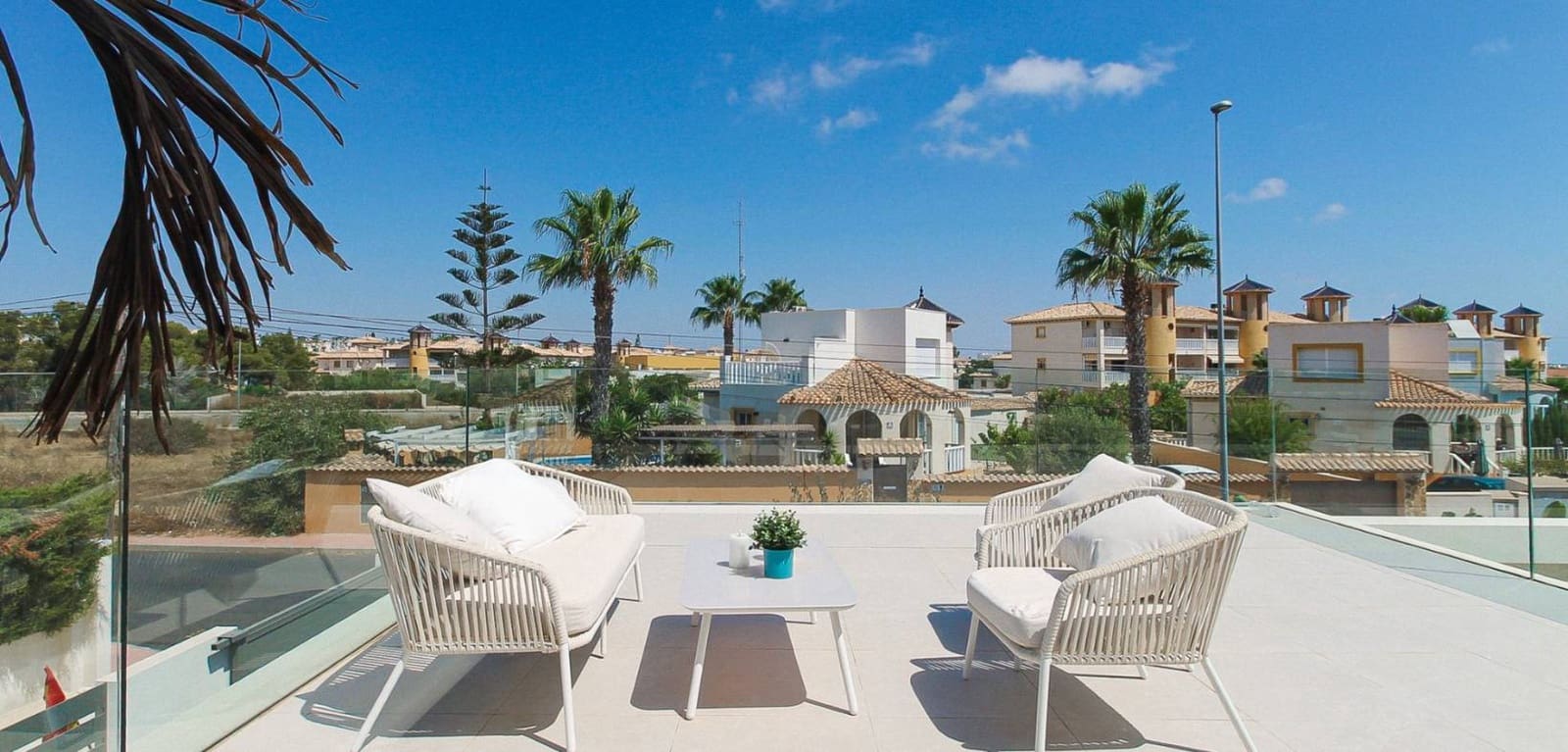 3 slaapkamer Villa te koop in Orihuela Costa met zwembad garage - € 749.000 (Ref: 9987188)