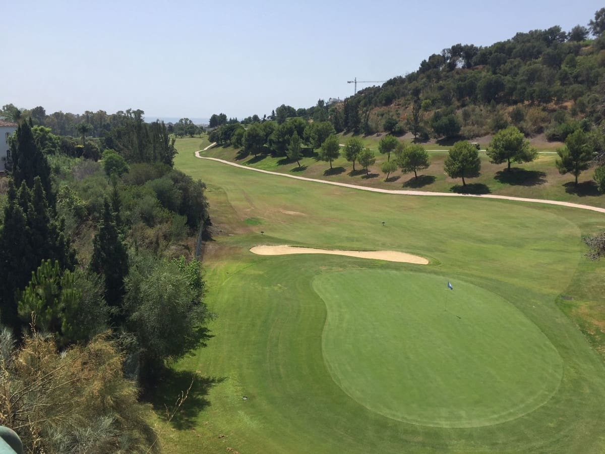 4 soveværelse Villa til salg i Estepona med swimmingpool - € 1.590.000 (Ref: 6443779)