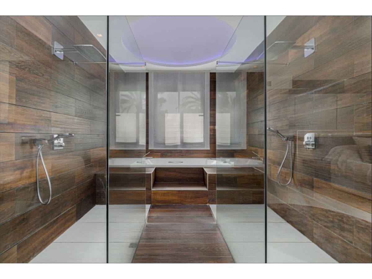 3 bedroom Apartment for sale in Marbella with pool - € 2,200,000 (Ref: 6443794)