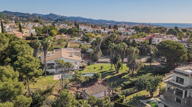 7 soverom Villa til salgs i Zona Miraflores, Marbella med svømmebasseng - € 3 000 000 (Ref: 6811028)