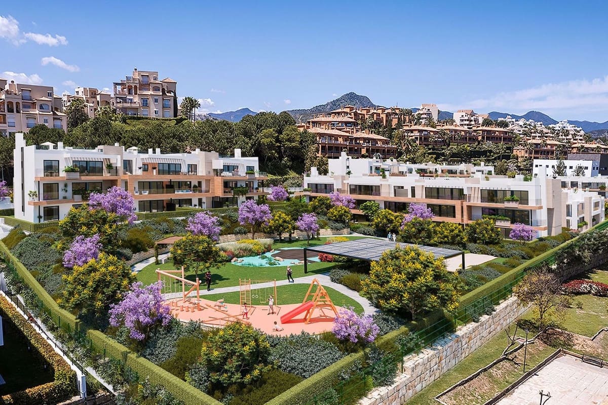 3 quarto Apartamento para venda em Puerto Banus com piscina - 767 000 € (Ref: 7029996)
