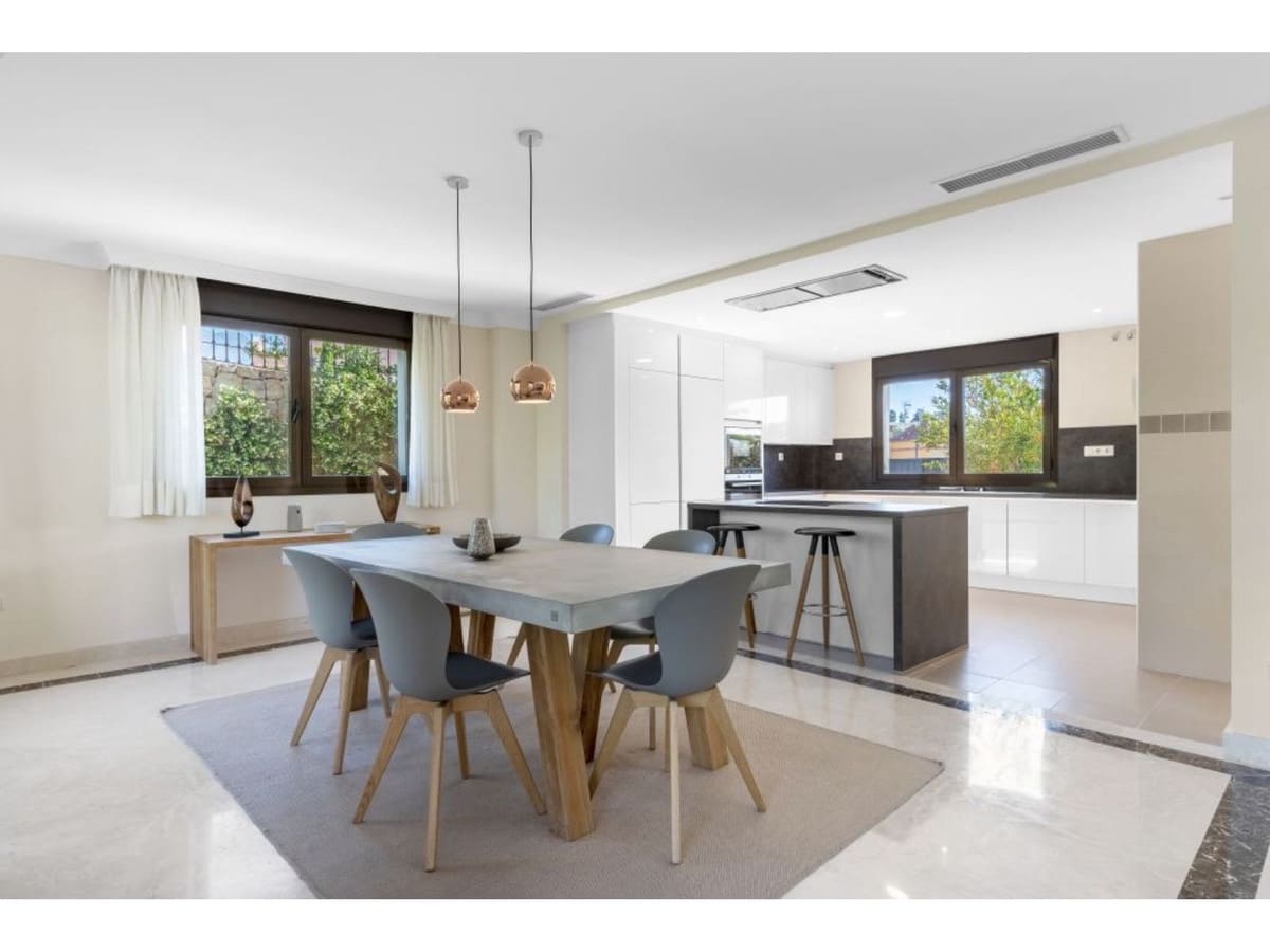 3 sypialnia Willa na sprzedaż w Estepona z basenem - 756 413 € (Ref: 7527096)