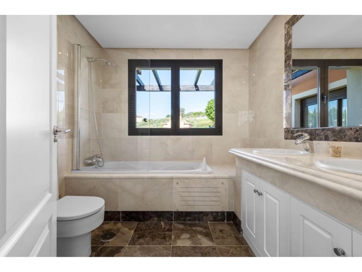 3 sypialnia Willa na sprzedaż w Estepona z basenem - 756 413 € (Ref: 7527096)