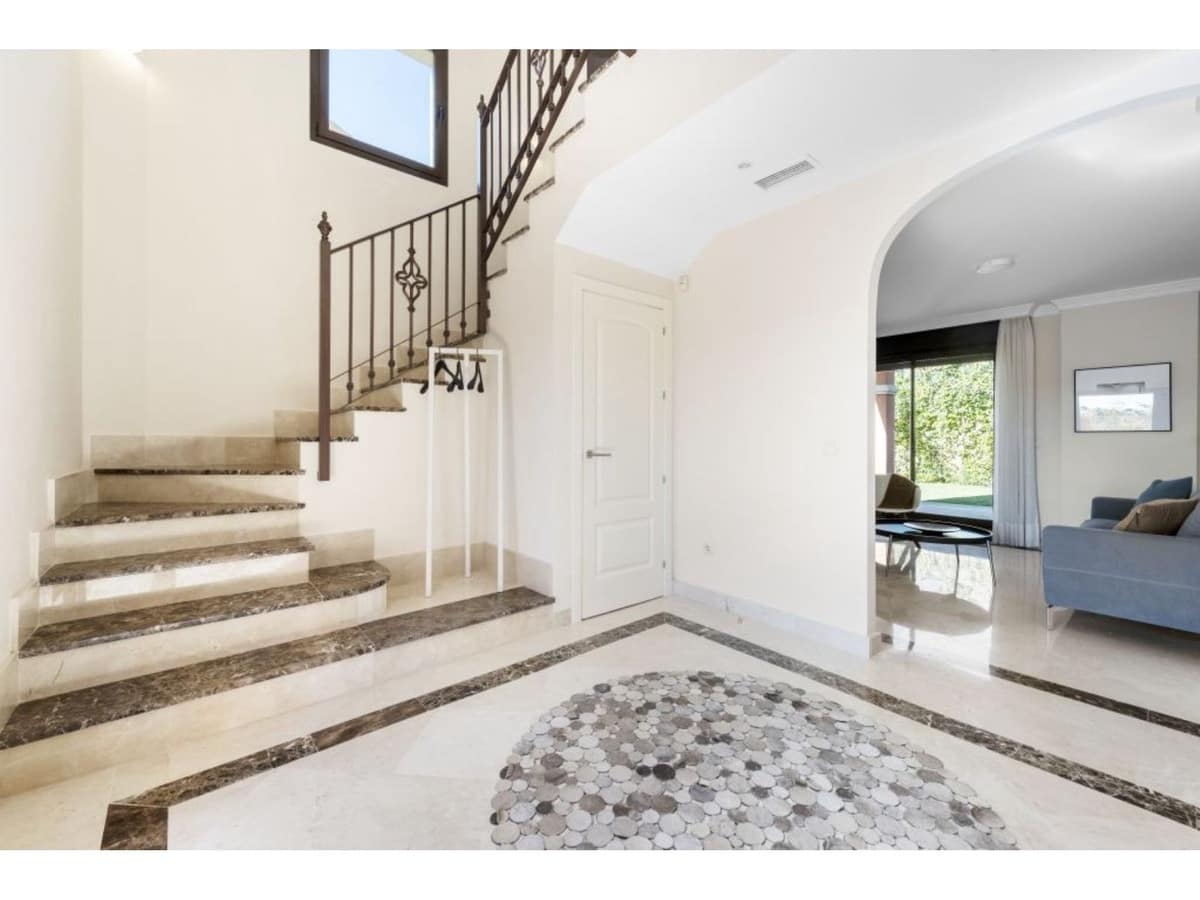 3 sypialnia Willa na sprzedaż w Estepona z basenem - 756 413 € (Ref: 7527096)