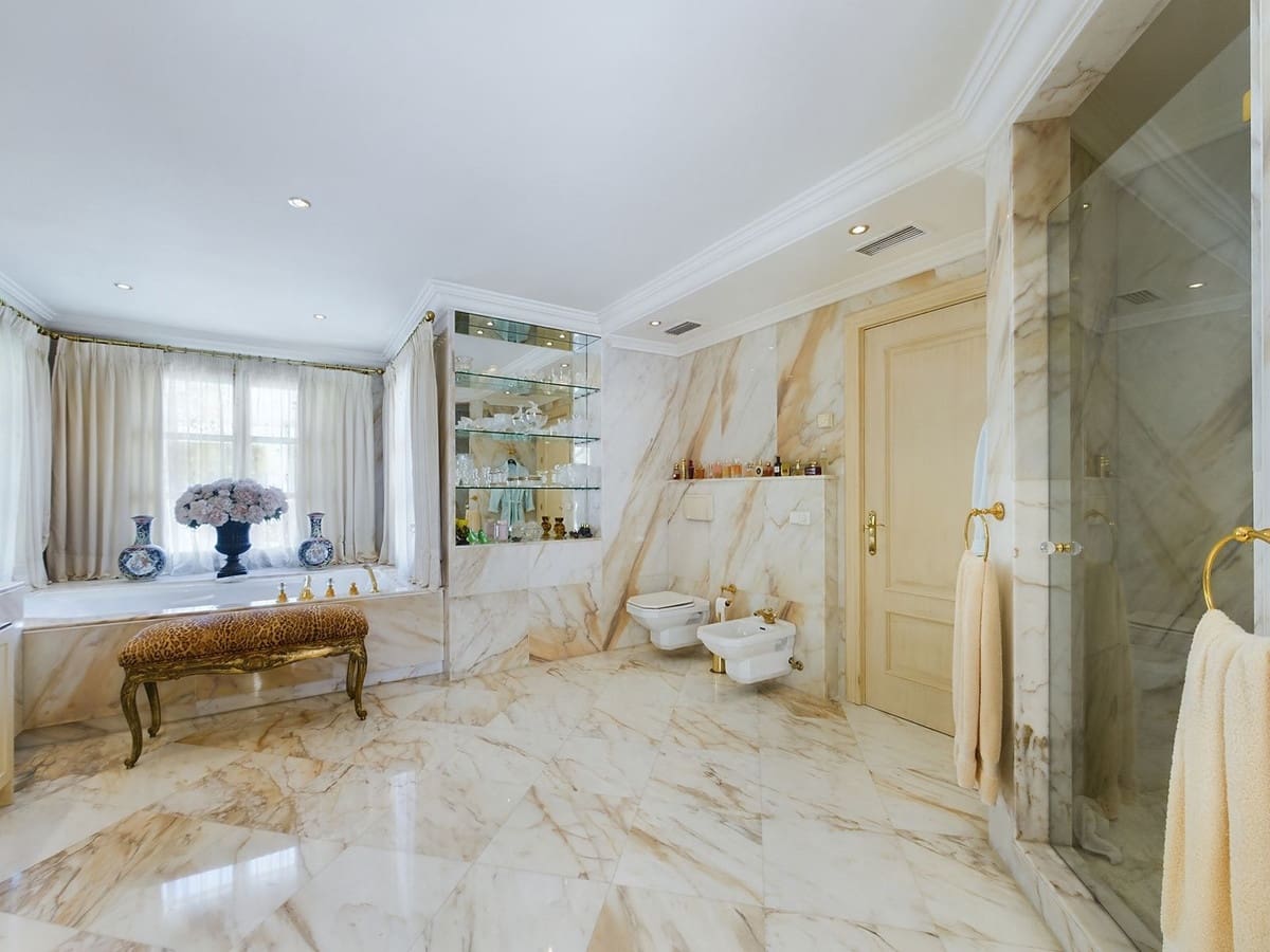 4 soverom Villa til salgs i Marbella med svømmebasseng - € 3 495 000 (Ref: 7694587)