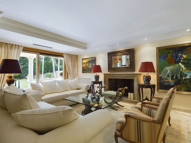 4 slaapkamer Villa te koop in Las Brisas, Marbella met zwembad - € 3.495.000 (Ref: 7694587)