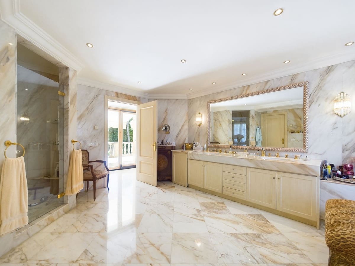 4 soveværelse Villa til salg i Nueva Andalucia - € 3.495.000 (Ref: 7694587)