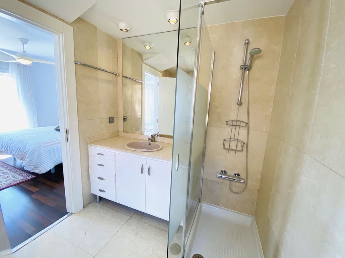 5 soveværelse Byhus til salg i Estepona med swimmingpool - € 950.000 (Ref: 7810324)