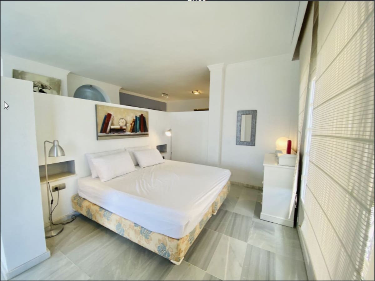 5 soveværelse Byhus til salg i Estepona med swimmingpool - € 950.000 (Ref: 7810324)