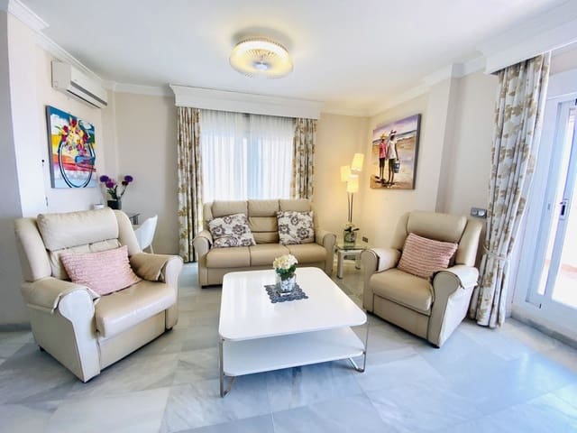 5 sovrum Hus till salu i Centro, Estepona med pool - 950 000 € (Ref: 7810324)