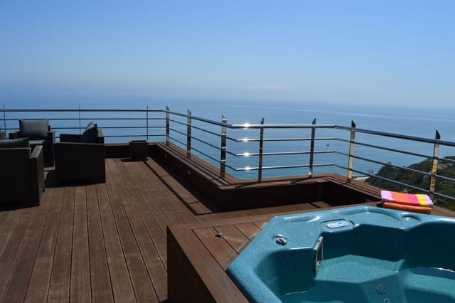 5 soverom Villa til salgs i Manilva Pueblo, Manilva med svømmebasseng - € 3 295 000 (Ref: 7850114)