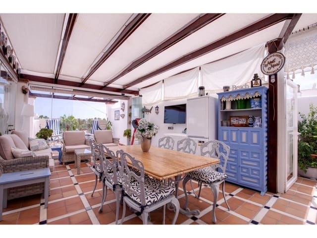 2 bedroom Apartment for sale in Marbella with pool - € 885,000 (Ref: 7853122)