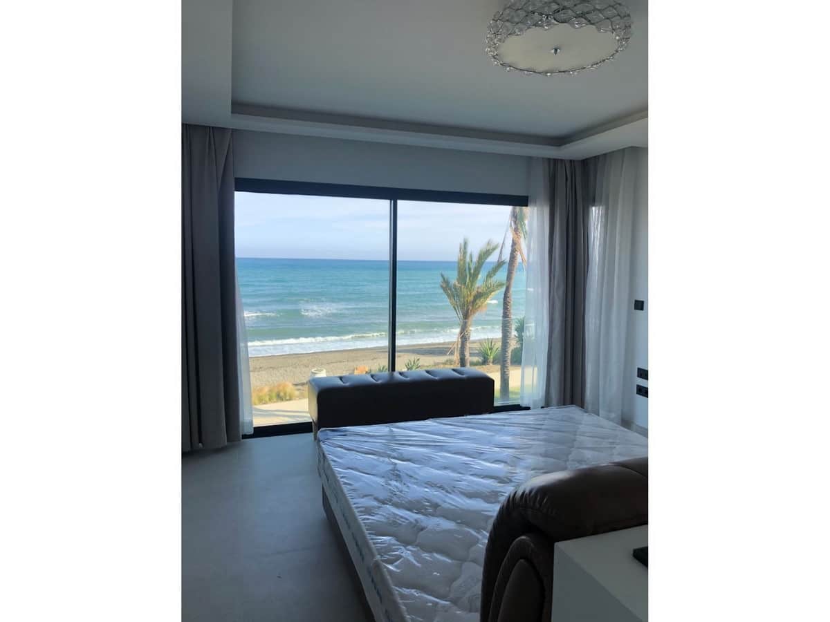 3 soveværelse Byhus til salg i Estepona med swimmingpool - € 3.650.000 (Ref: 7858152)