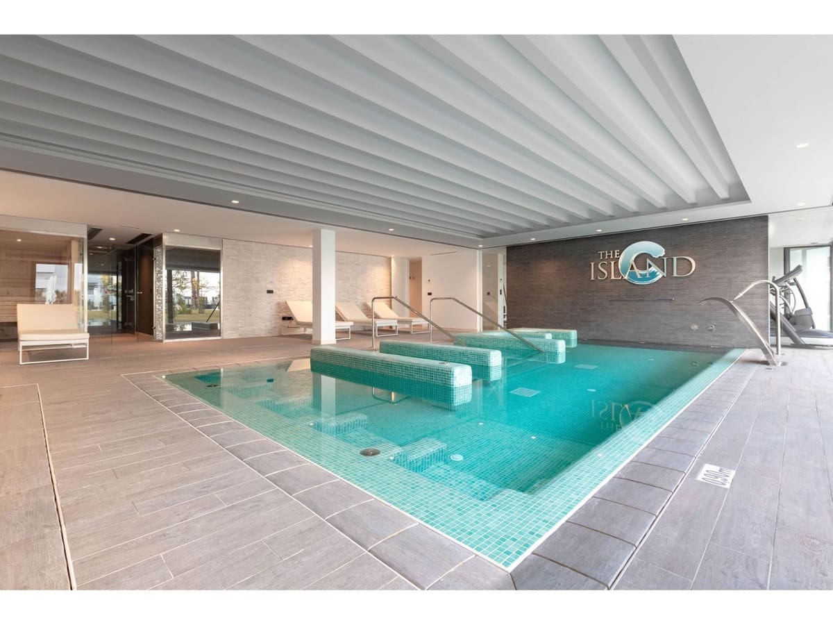 3 soveværelse Byhus til salg i Estepona med swimmingpool - € 3.650.000 (Ref: 7858152)